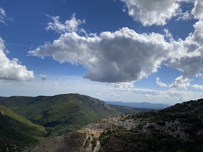 vue du paysage depuis le bus
